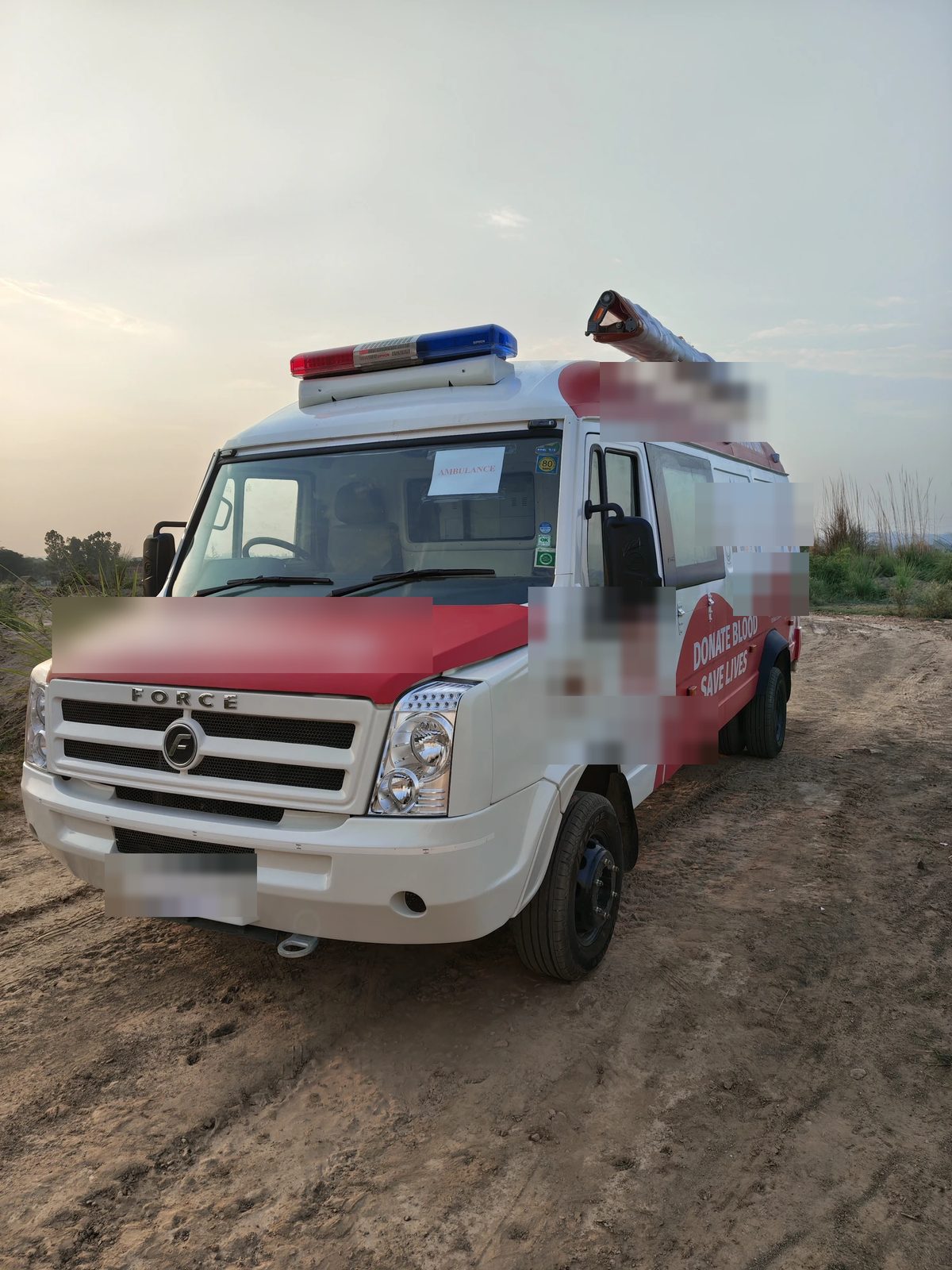 Blood donation van built on a Force chassis